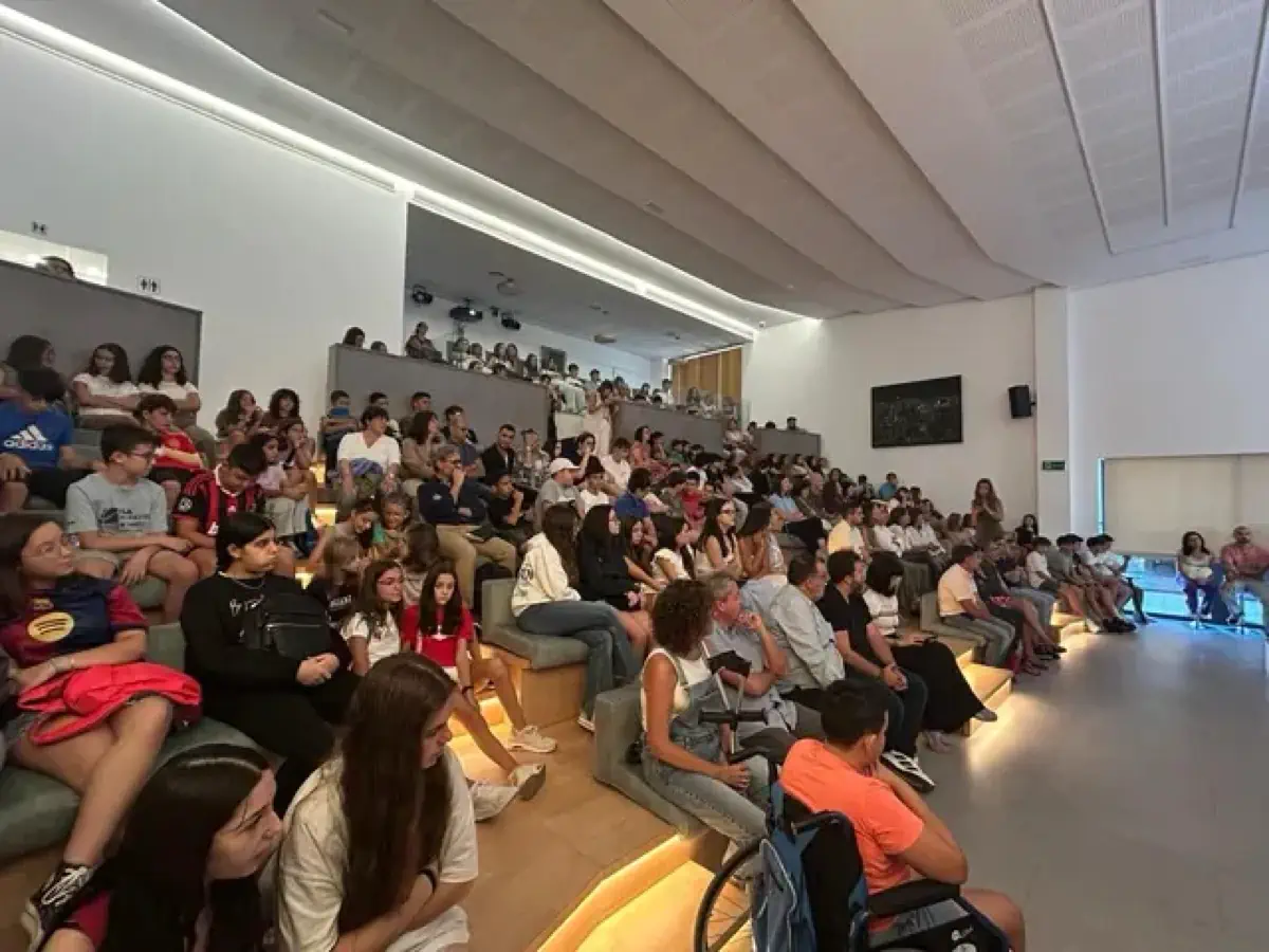 clausura ponte en su lugar público 2