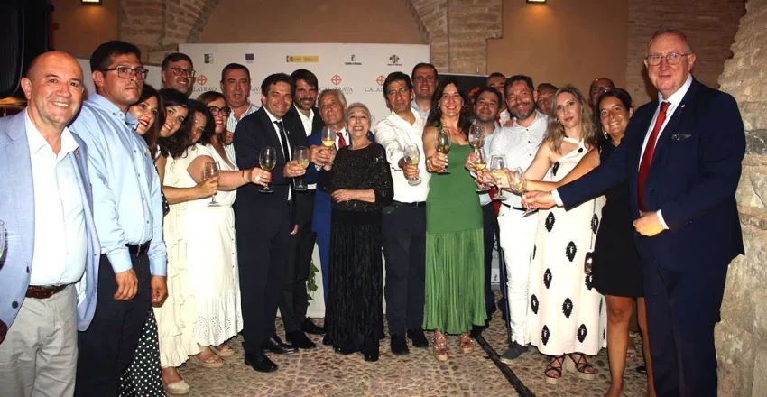 con-la-degustacion-calatrava-sabor-de-anoche-comienzan-las-acciones-conjuntas-entre-la-fundacion-festival-internacional-de-teatro-clasico-de-almagro-y-la-ad-del-campo-de-calatrava