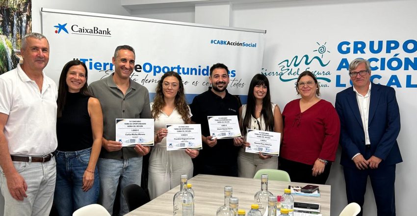Entrega reconocimientos Tierra de Oportunidades en Sierra del Segura