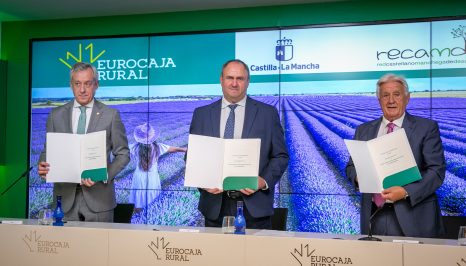 Firma convenio RECAMDER y Eurocaja