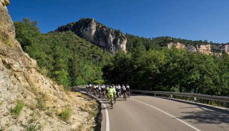 foto2_La-II-Vuelta-Ciclista-a-Castilla-La-Mancha-LEADER-volverá-a-recorrer-la-comarca-Molina-de-Aragón–Alto-Tajo-los-días-7-y-8-de-agosto