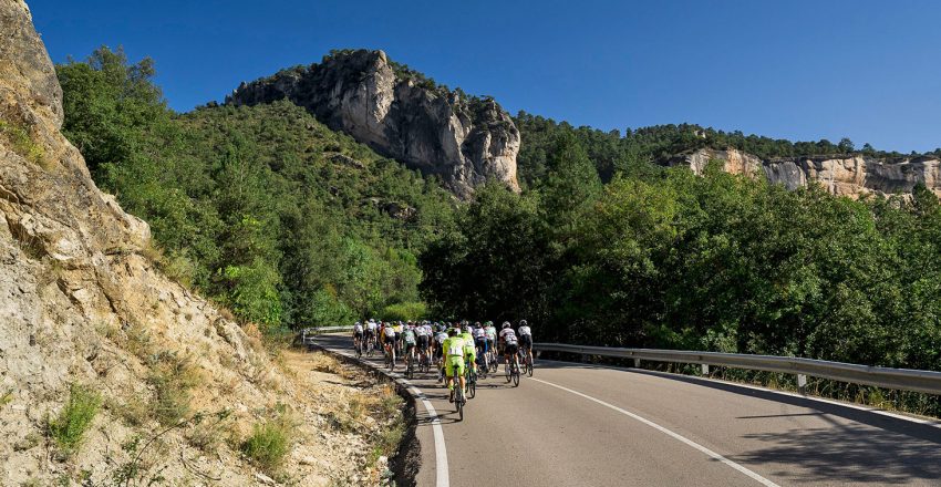 foto2_La-II-Vuelta-Ciclista-a-Castilla-La-Mancha-LEADER-volverá-a-recorrer-la-comarca-Molina-de-Aragón–Alto-Tajo-los-días-7-y-8-de-agosto