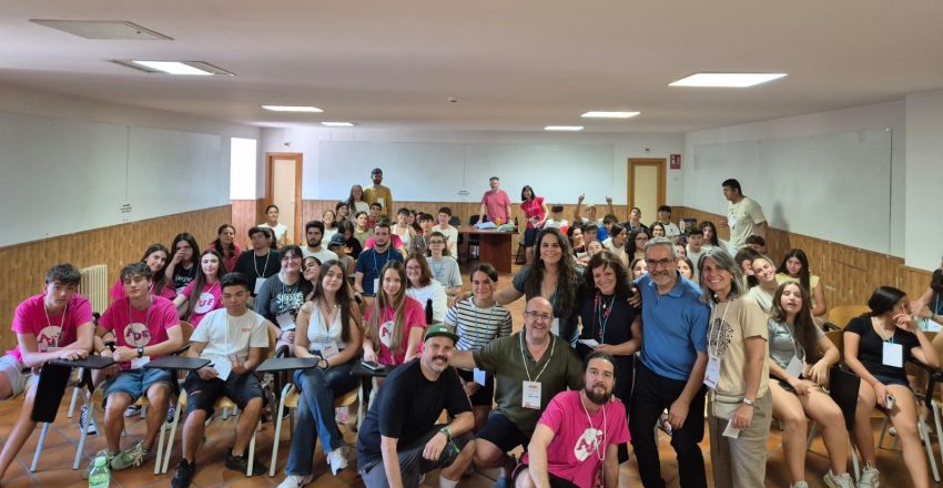 Juventud Activa, jóvenes con gerentes, monitores y director general