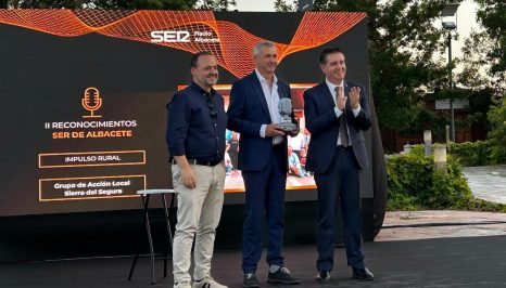 Premio Impulso Rural, pte y gerente junto a presidente Diputación