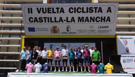 primera etapa masculina, ganadores junto a autoridades