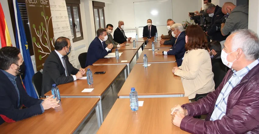 recamder-agradece-a-emiliano-garcia-page-su-valentia-para-beneficiar-al-mundo-rural-y-a-quienes-lo-habitan