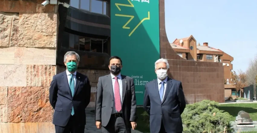 recamder-y-eurocaja-rural-firman-un-convenio-para-financiar-con-60-millones-de-euros-la-creacion-y-ampliacion-de-empresas-en-el-medio-rural