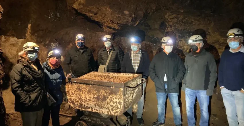 recamder-y-los-grupos-de-accion-local-de-cuenca-analizan-en-cueva-del-hierro-el-futuro-de-leader
