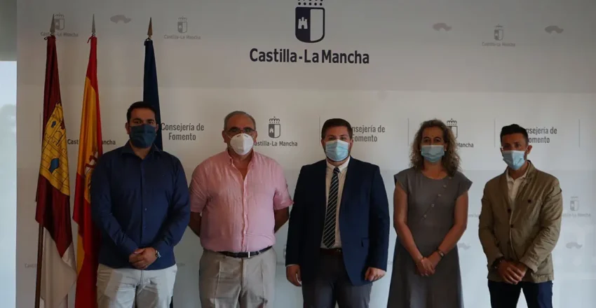 reunion-de-la-asociacion-don-quijote-con-el-consejero-de-fomento