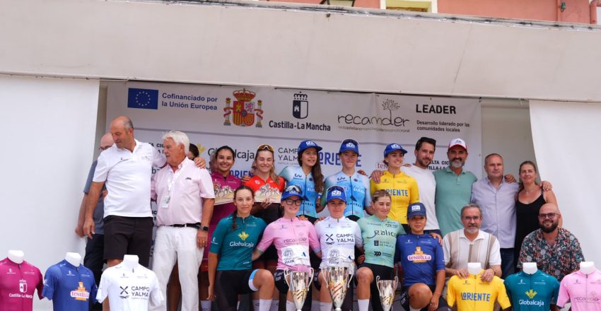 Segunda etapa, ganadoras junto a autoridades