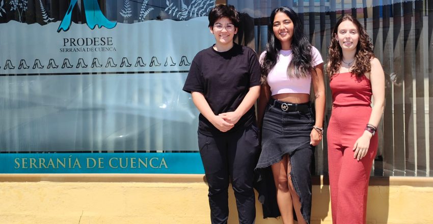 Universitarias de prácticas en PRODESE con Campus Rural