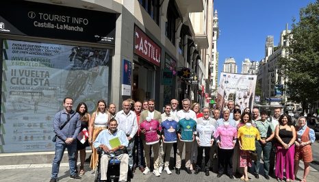 Vuelta ciclista, foto grupo